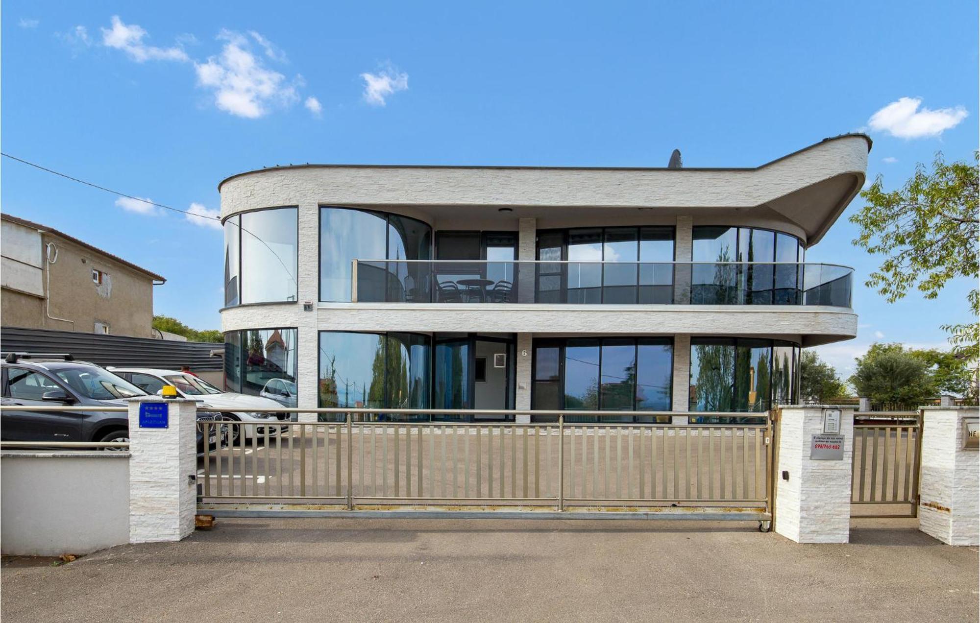 1 Bedroom Beautiful Apartment In Vrh Vrh  Exterior photo